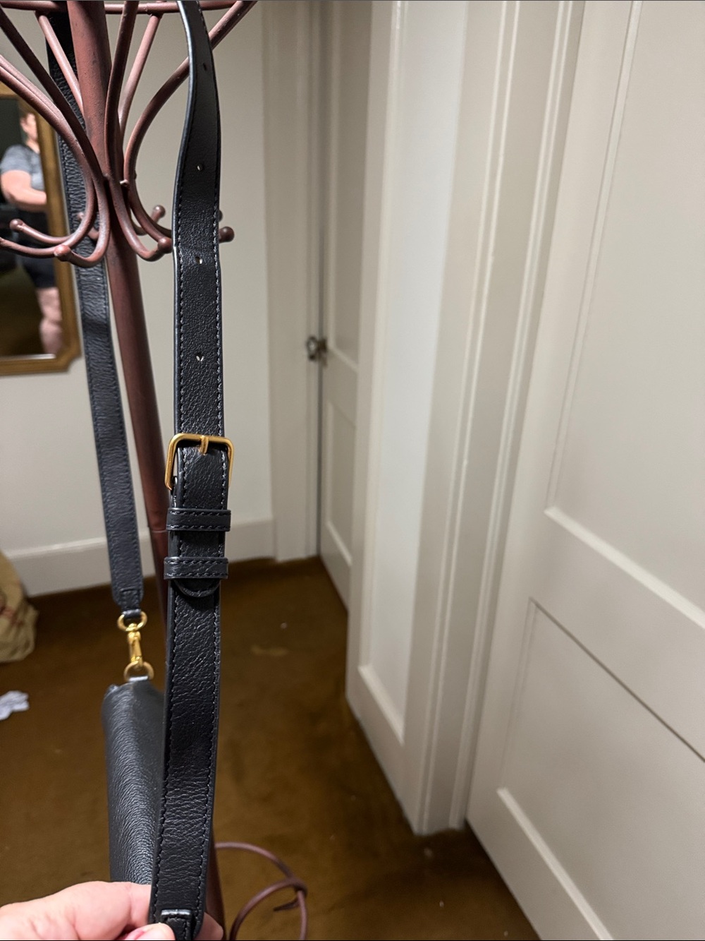 Marc Jacobs Black Pebbled Leather Shoulder Bag with Gold Plate - Picture 2 of 8